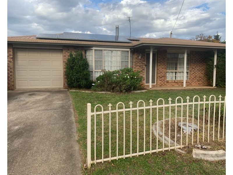 10 Burgundy Street, Wilsonton Heights QLD 4350