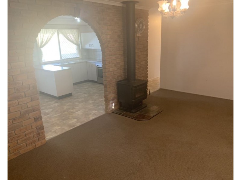 10 Burgundy Street, Wilsonton Heights QLD 4350