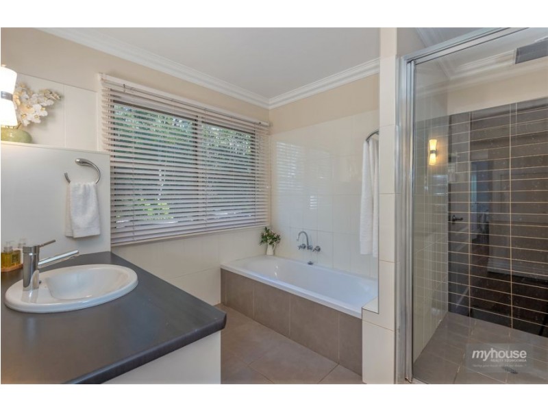 83 Donovan Road, Cabarlah QLD 4352