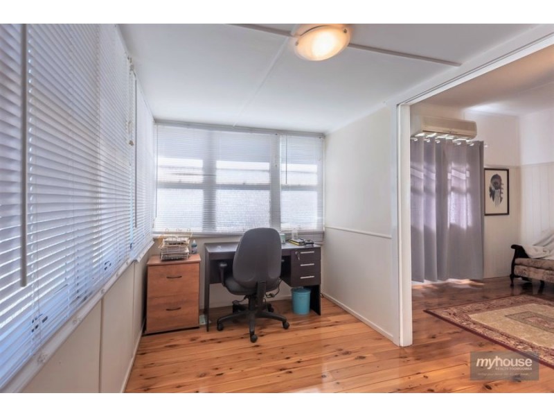 2 First Avenue, Harristown QLD 4350