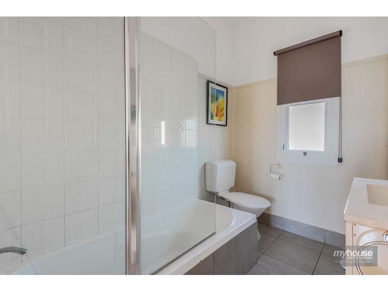 2 First Avenue, Harristown QLD 4350