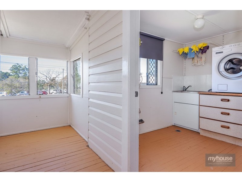 2 First Avenue, Harristown QLD 4350