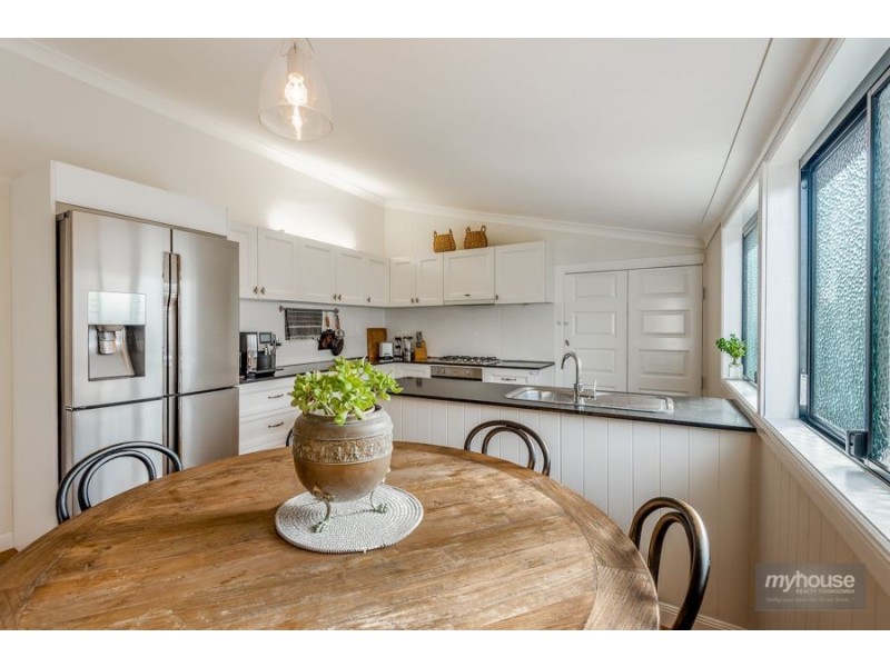 16 Kenilworth Street, North Toowoomba QLD 4350