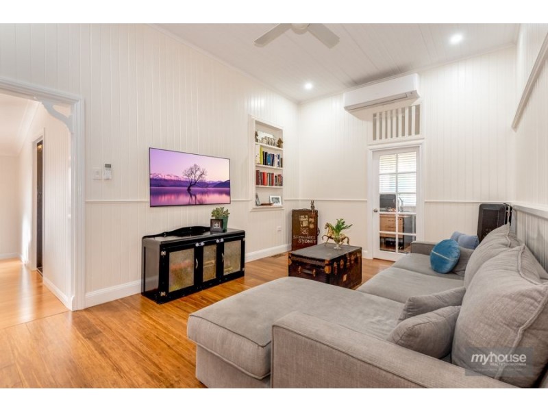 16 Kenilworth Street, North Toowoomba QLD 4350