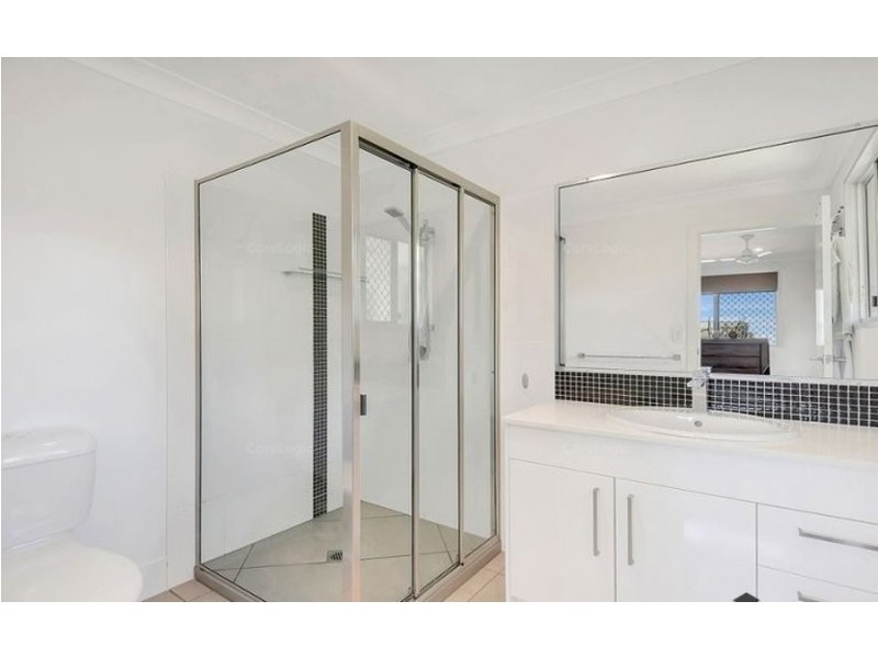 1 Honeyeater Drive, Highfields QLD 4352