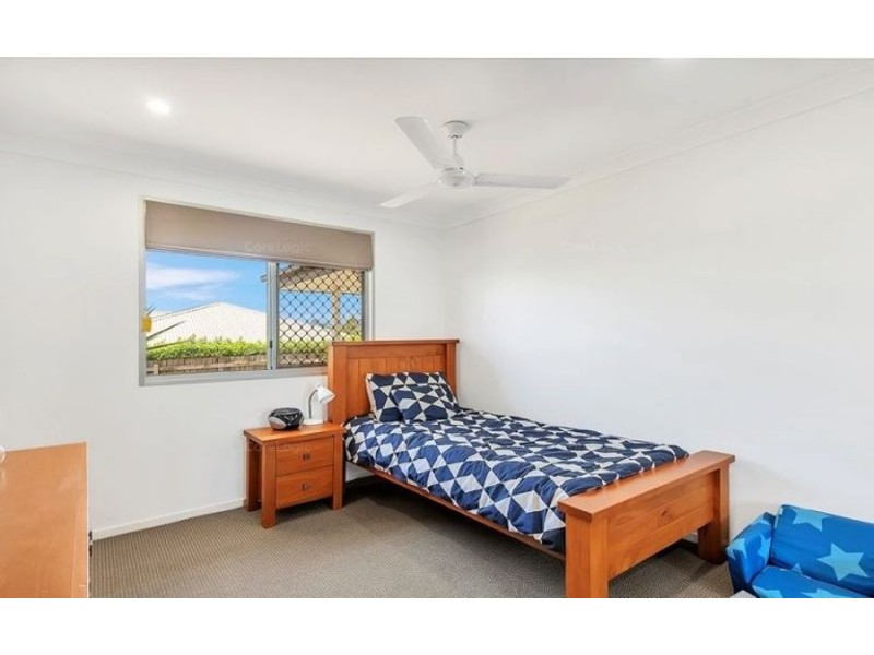 1 Honeyeater Drive, Highfields QLD 4352
