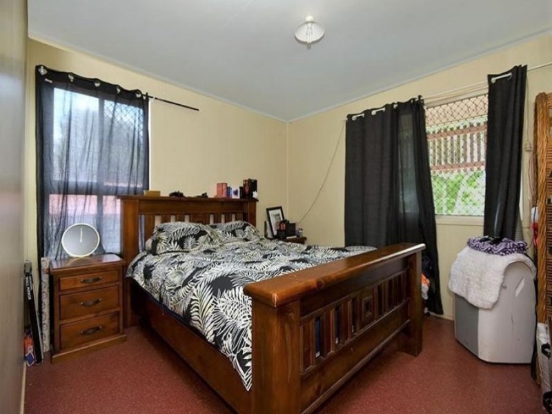 20 Charter Crescent, Rockville QLD 4350