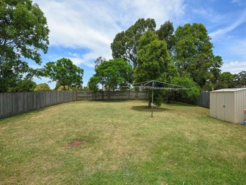 20 Charter Crescent, Rockville QLD 4350