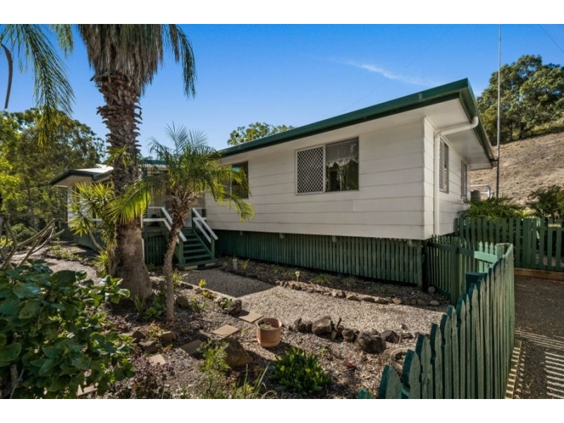 8 Redlands Drive, Gowrie Junction QLD 4352