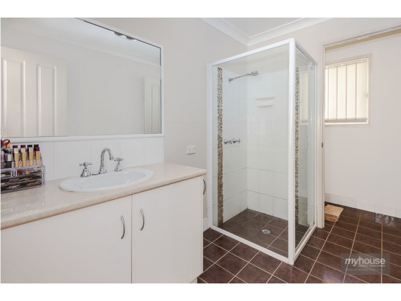 152 Tor Street, Rockville QLD 4350