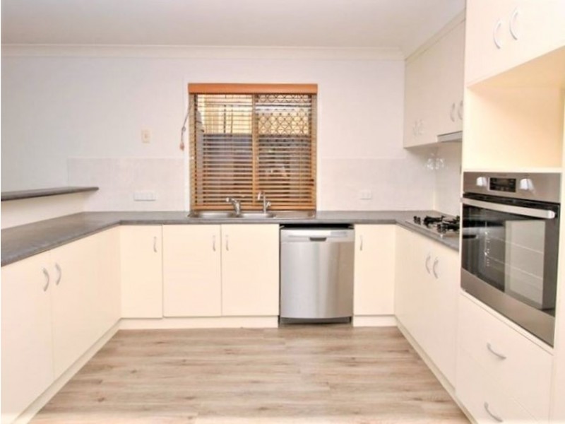 24 Hoepper Street, Kearneys Spring QLD 4350