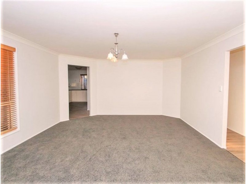 24 Hoepper Street, Kearneys Spring QLD 4350