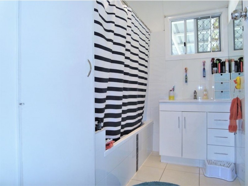 36 Weetwood Street, Newtown QLD 4350