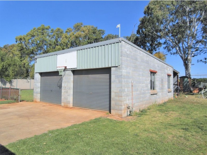 36 Weetwood Street, Newtown QLD 4350