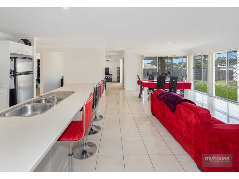 10 Alpine Court, Cranley QLD 4350