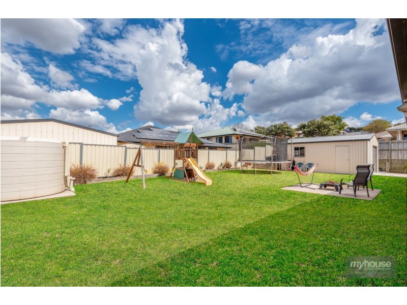 10 Alpine Court, Cranley QLD 4350