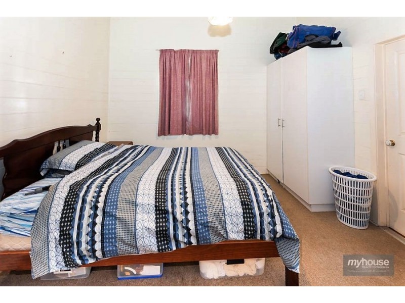 41 West Street, Newtown QLD 4350