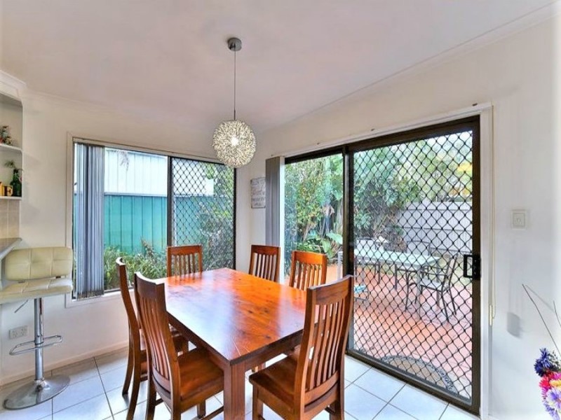 5 Talinga Street, Mount Lofty QLD 4350