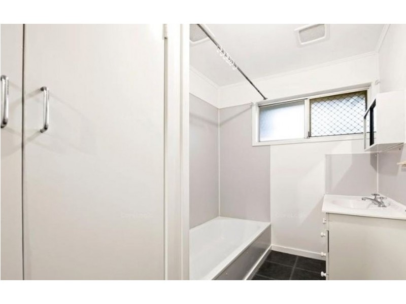 3 Dignan Court, Harristown QLD 4350