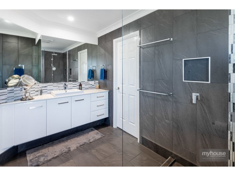 7 Phoebe Court, Cotswold Hills QLD 4350