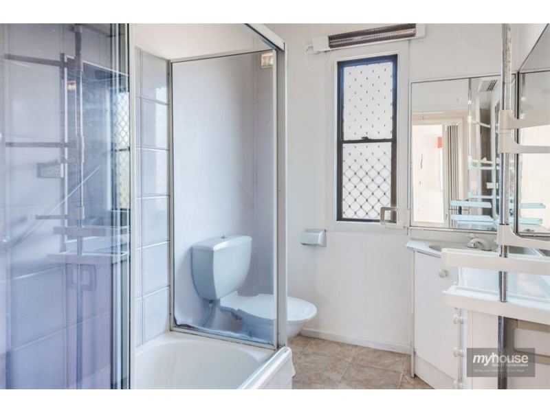 10 Goode Street, Newtown QLD 4350