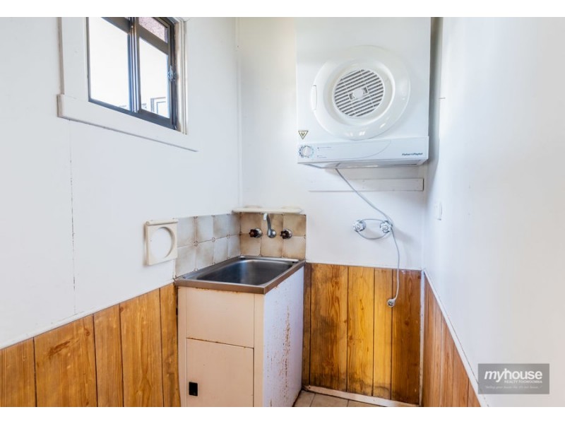 10 Goode Street, Newtown QLD 4350