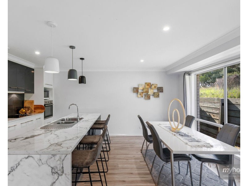 29 Alistair Court, Glenvale QLD 4350