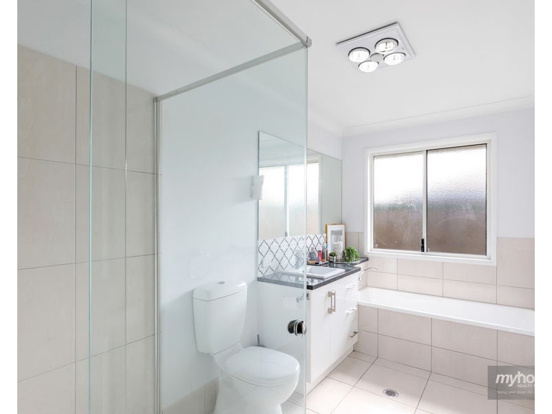 29 Alistair Court, Glenvale QLD 4350