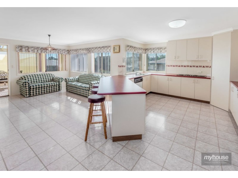 7 Araluen Court, Kearneys Spring QLD 4350