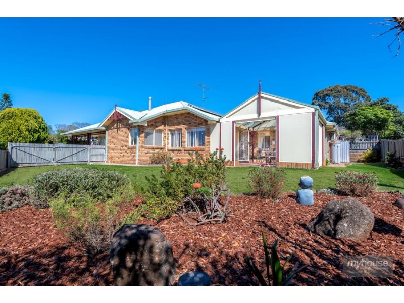 7 Araluen Court, Kearneys Spring QLD 4350
