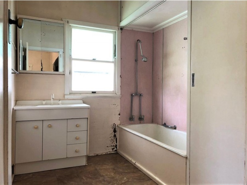 152 Jellicoe Street, North Toowoomba QLD 4350