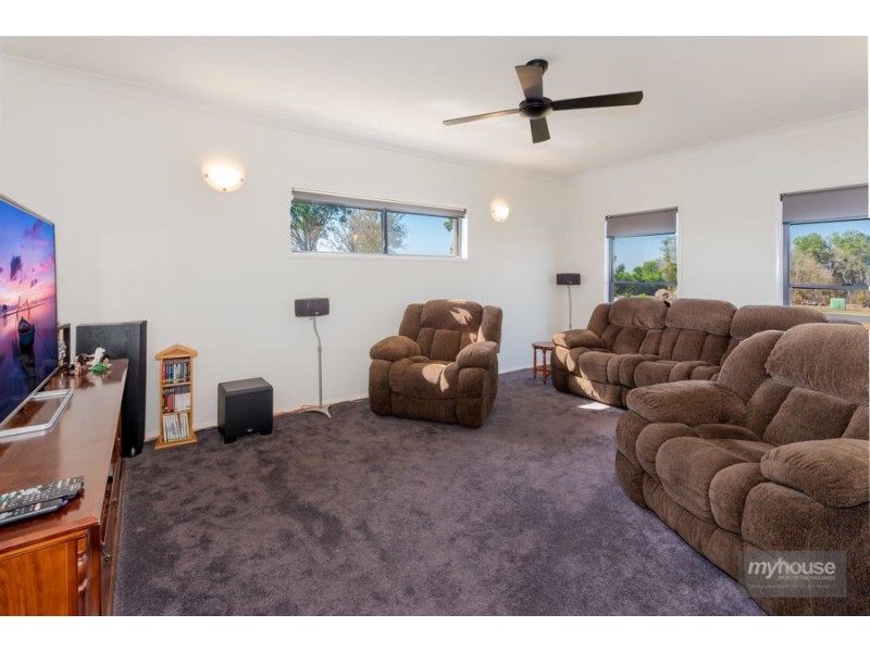 14 Hilltop Drive, Gowrie Junction QLD 4352