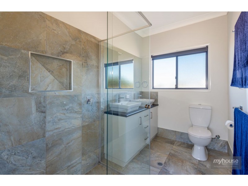 14 Hilltop Drive, Gowrie Junction QLD 4352