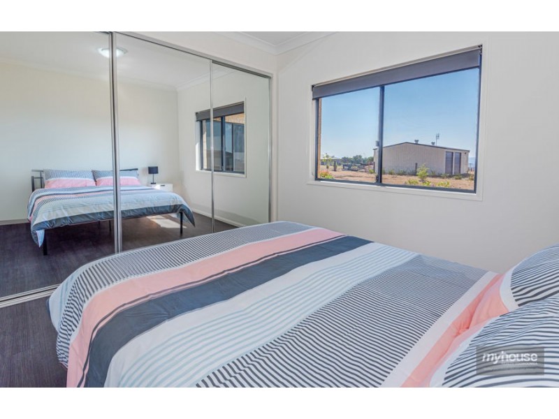 14 Hilltop Drive, Gowrie Junction QLD 4352