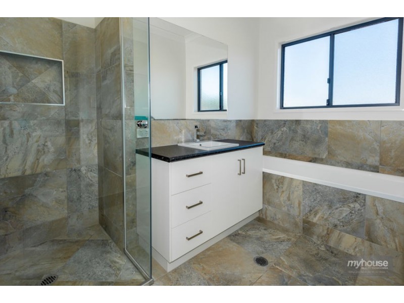 14 Hilltop Drive, Gowrie Junction QLD 4352