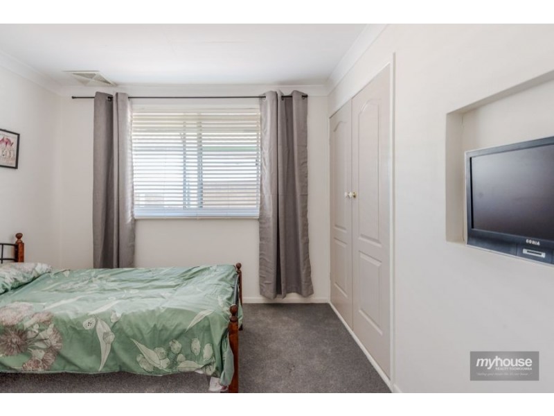 15 Skehan Street, Centenary Heights QLD 4350