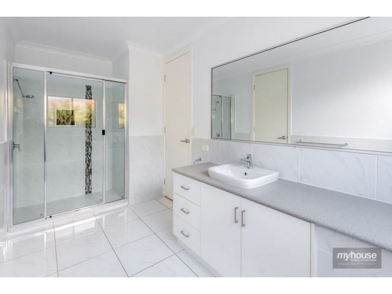 5 Baynes Street, Harristown QLD 4350