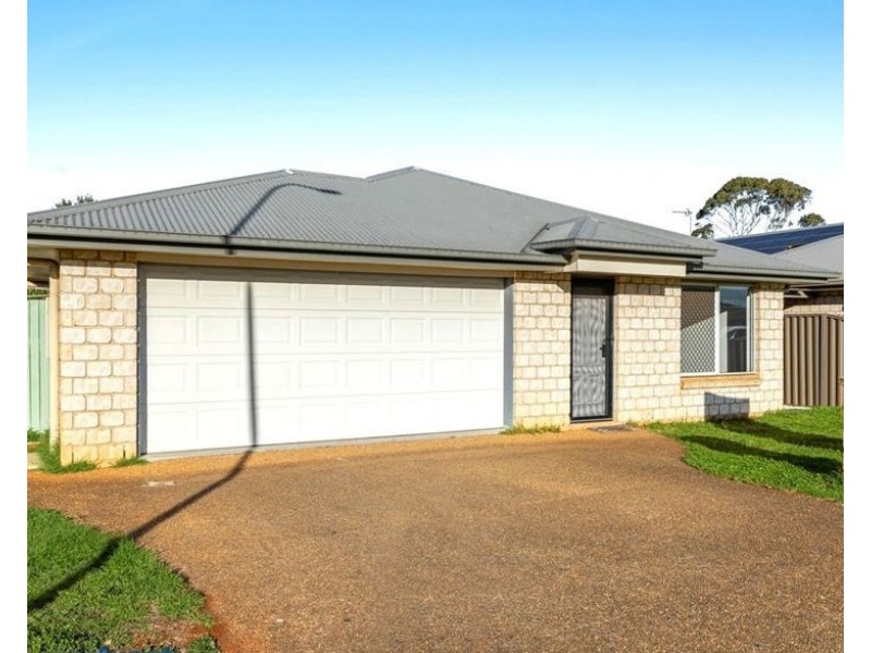 13 Uniplaza Court, Kearneys Spring QLD 4350