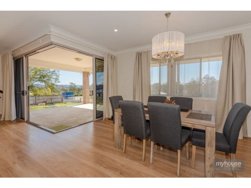 5 Dolleys Road, Withcott QLD 4352