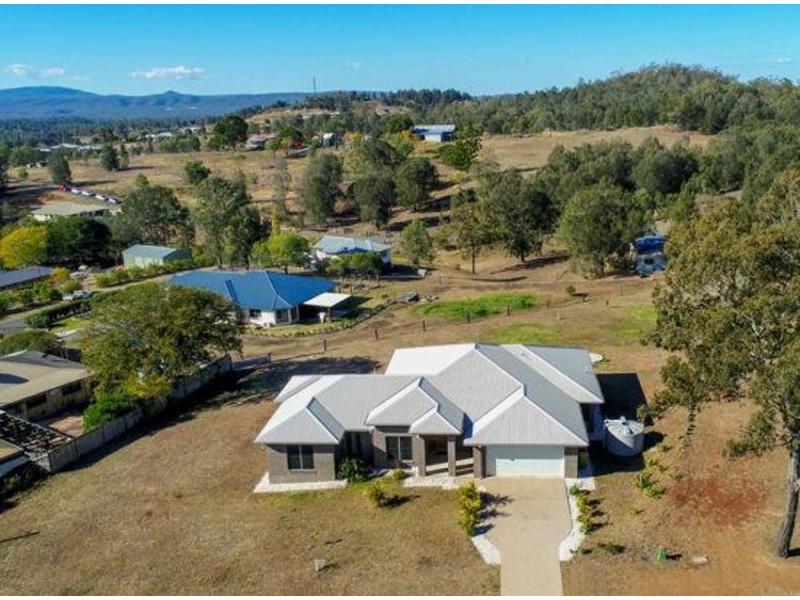5 Dolleys Road, Withcott QLD 4352