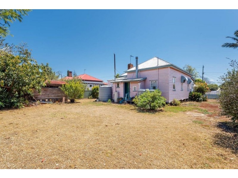 134 Hill Street, Newtown QLD 4350