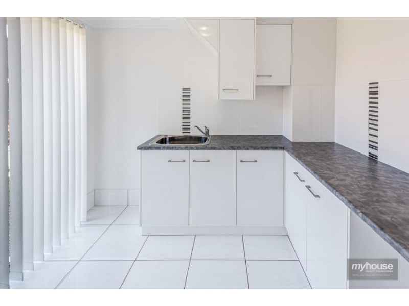 12 McCallum Court, Middle Ridge QLD 4350