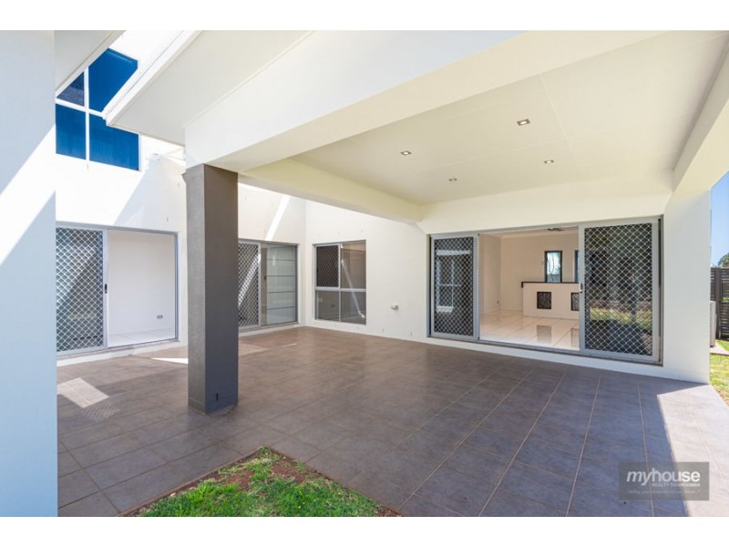 12 McCallum Court, Middle Ridge QLD 4350