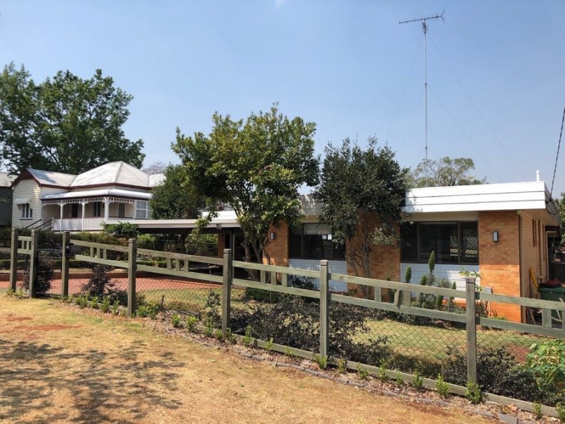 60 Long Street, Rangeville QLD 4350