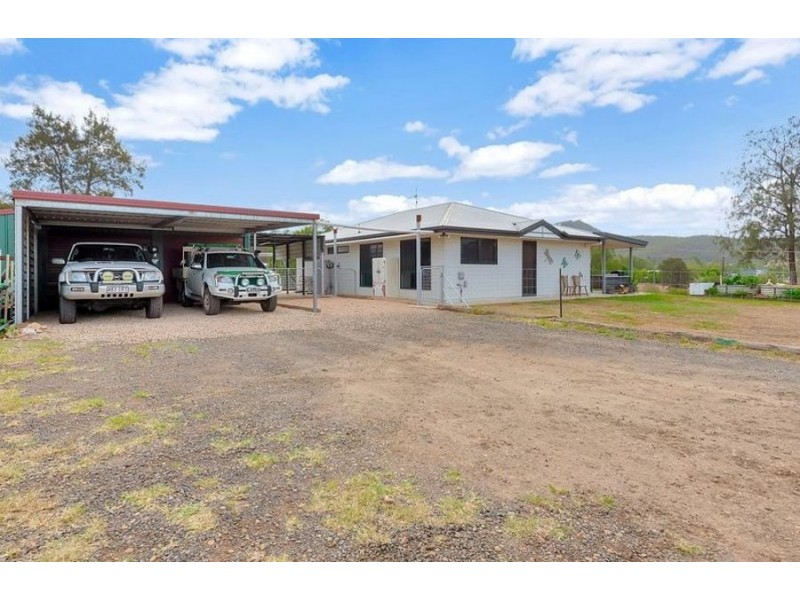 20 Dolleys Road, Withcott QLD 4352