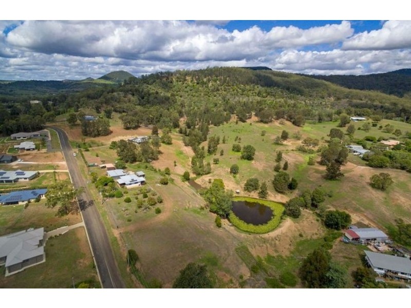 20 Dolleys Road, Withcott QLD 4352