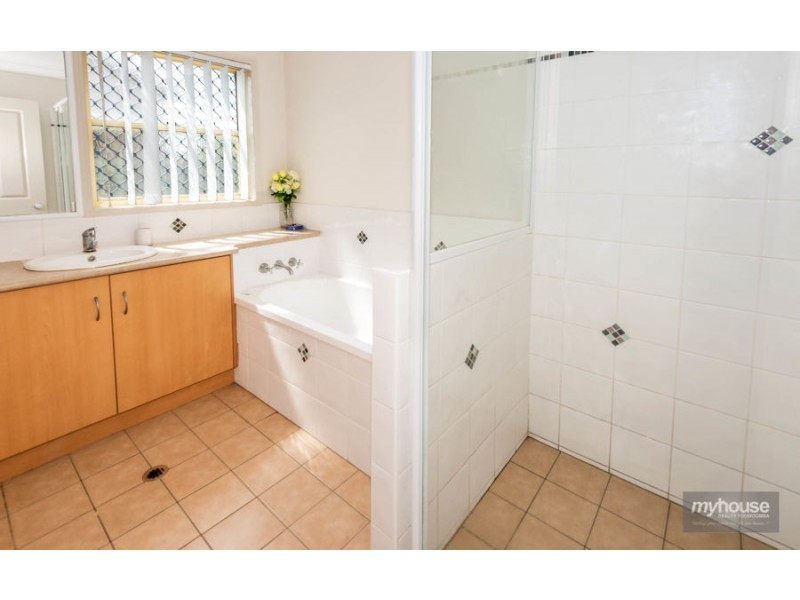 1a Tighe Street, Newtown QLD 4350