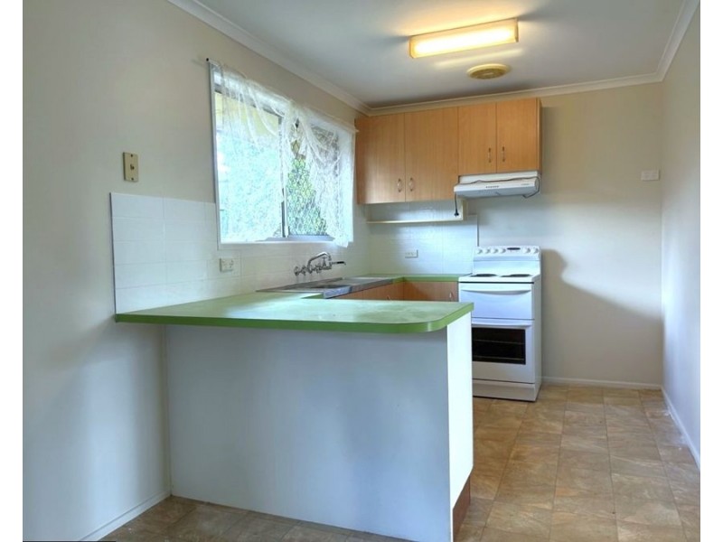 16 Bennett Street, Wilsonton QLD 4350