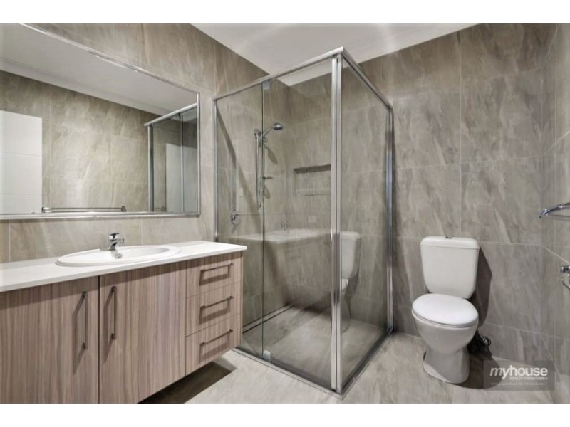 192a South Street, Centenary Heights QLD 4350