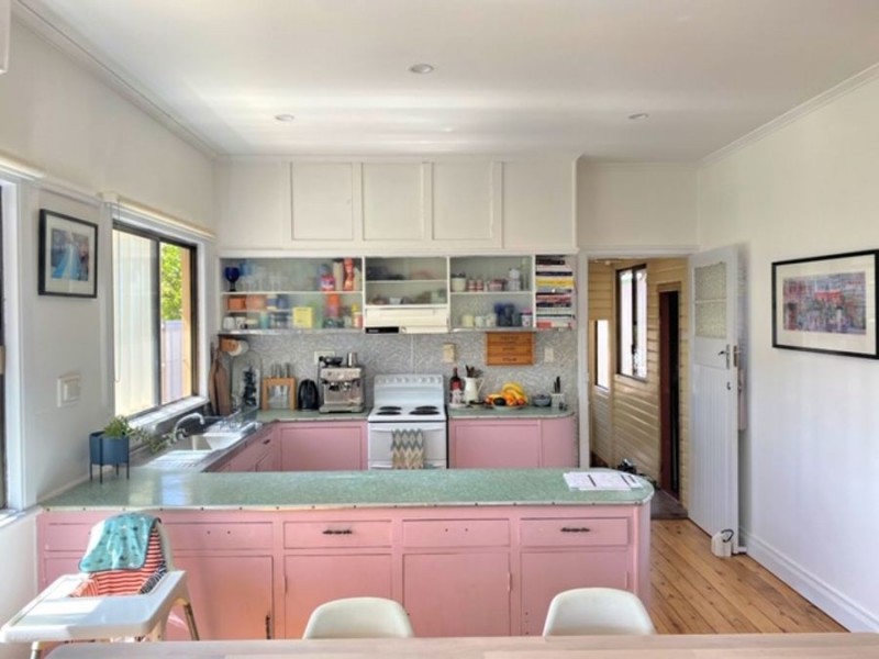 123 Hill Street, Newtown QLD 4350
